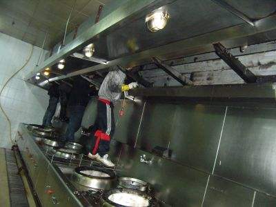 油煙管道滅火裝置安裝、深圳油煙管道清洗、深圳化糞池清理、深圳下水道疏通