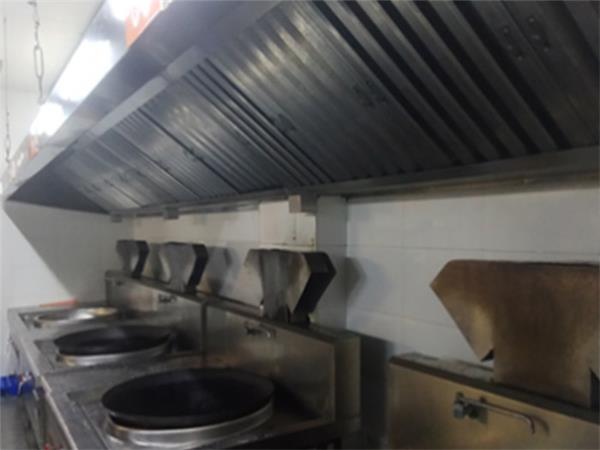 大型油煙管道清洗服務(wù)是否需要專業(yè)人員操作？